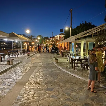 Сasa de vacaciones Garden Gialova